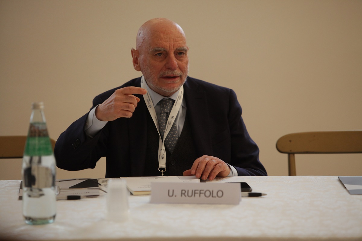 I consumatori nell'era dell'intelligenza artificiale. L'evento I-Com ...