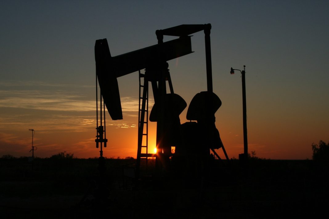 dawn-drill-evening-70362 oil