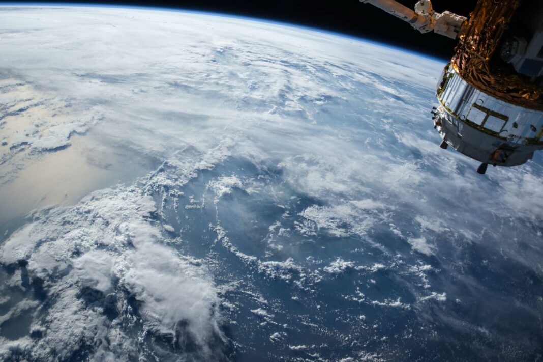 Policy brief I-Com Space economy e programmi spaziali UE